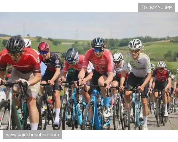 自行车队低阻力连体服测试